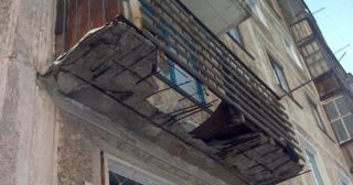 Демонтаж балкона Ялуторовск, цена от 2938 руб.
