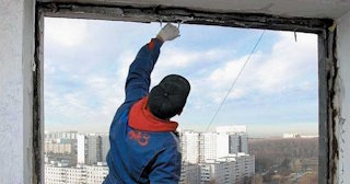 Демонтаж остекления балкона в Ялуторовске - цена от 567 руб. - Сварной-Лтр